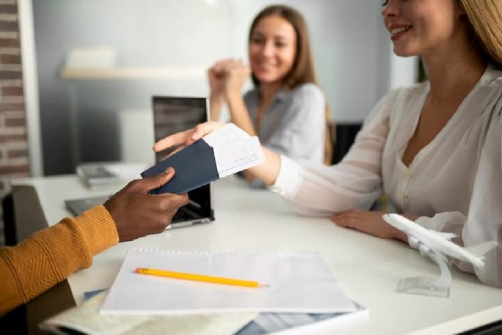 خدمات تأشيرات العمل